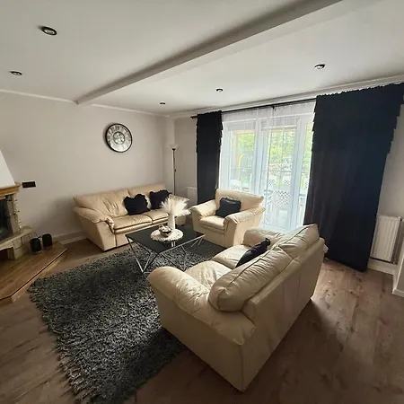 Kokolinko- Dom Caloroczny Na Mazurach