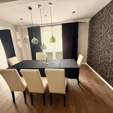 Kokolinko- Dom Caloroczny Na Mazurach 펜션 Swietajno (Szczytno)